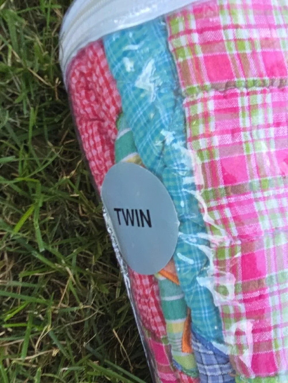 Cotton Quilt in Pink and Multicolor Plaid, Twin